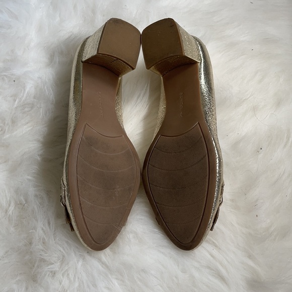 Bandolino gold court shoe - Picture 6 of 6